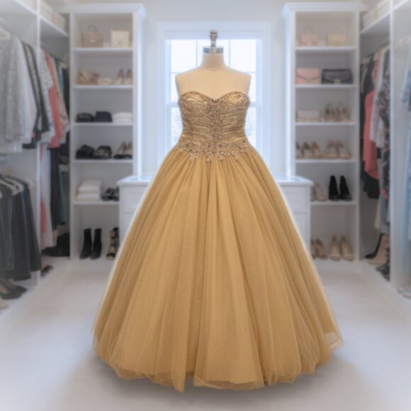 Stunning Gold Prom-Quinceañera Dress - Elegant Ball Gown with Straps - Picture 1 of 6